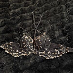 La SENZA Black Bra with Cream Lace Detailing